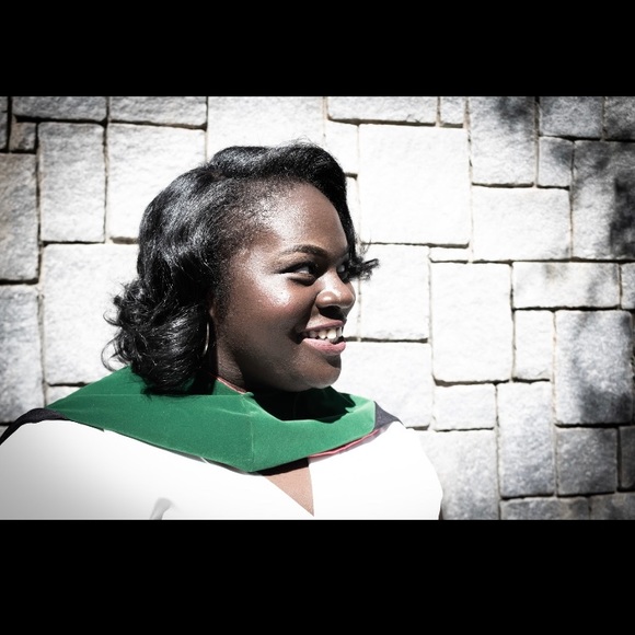 Meet your Posher, Constance - Picture 3 of 3